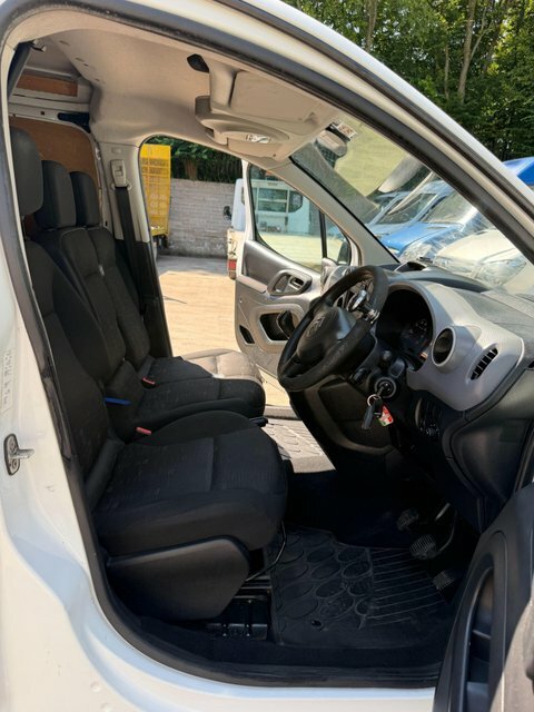 Citroen Berlingo First Red #27