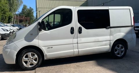 Renault Trafic Mpv Silver #14