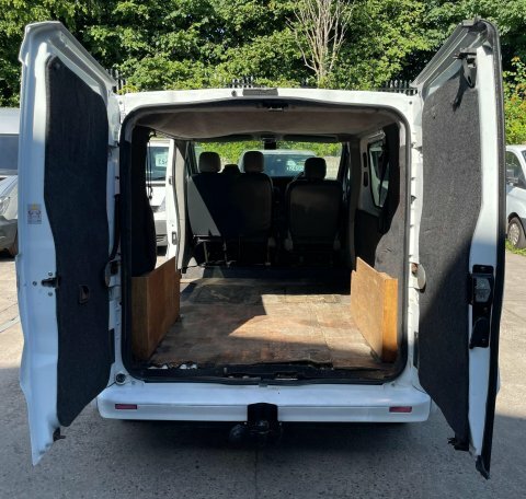Renault Trafic Mpv Silver #8