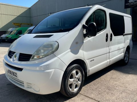Renault Trafic Mpv Silver #16