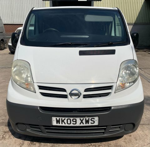 Nissan Primastar Mpv White #18