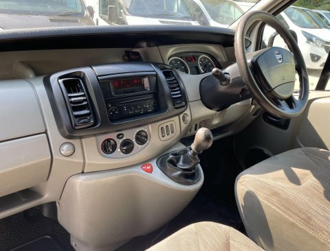 Nissan Primastar Mpv White #30
