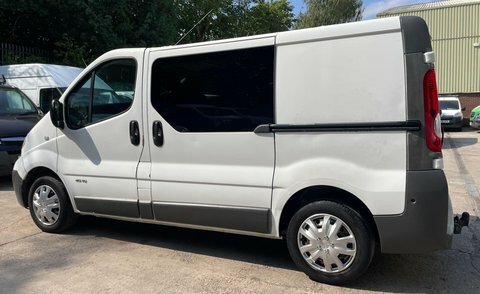 Nissan Primastar Mpv White #12