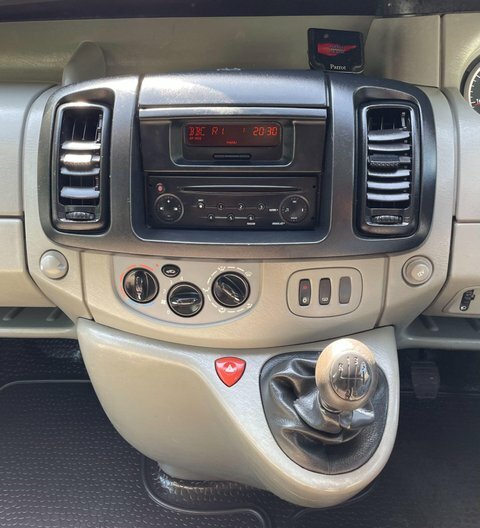 Nissan Primastar Mpv White #24