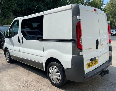 Nissan Primastar Mpv White #11