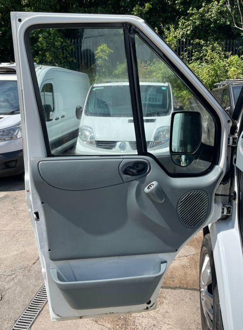 Ford Transit Custom 2.4 Tdci 350 2010 White #26