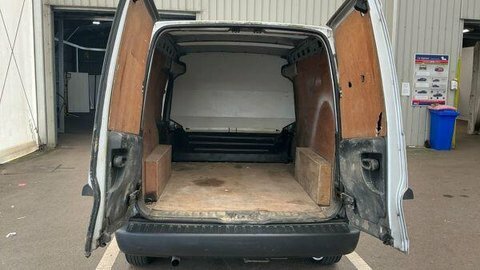 Vauxhall Combo Cdti 2000 Sportive White #13