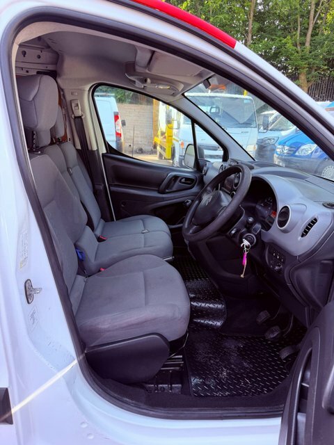 Citroen Berlingo Plus Black #24