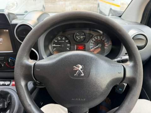 Peugeot Partner Black #32