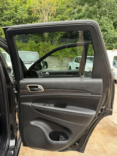 Jeep Grand Cherokee 3.0 Crd Summit White #44