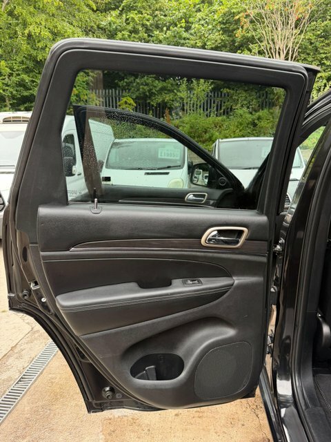 Jeep Grand Cherokee 3.0 Crd Summit White #42