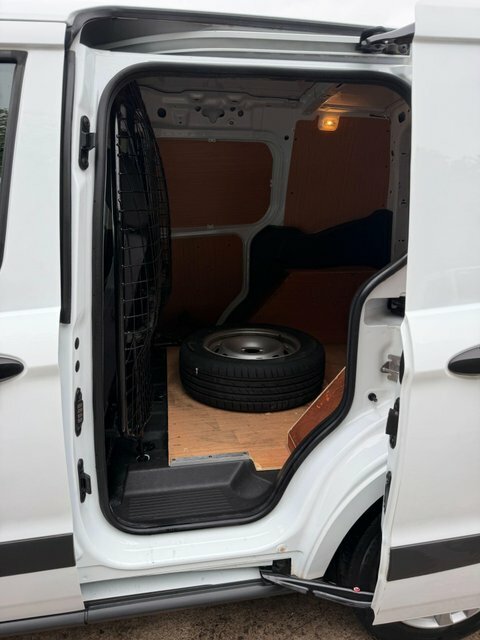 Ford Transit Courier 1.5 Tdci 100Ps Limited Van 6 Speed Convertible White #36