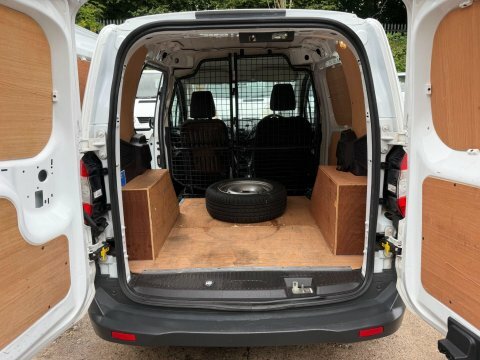 Ford Transit Courier 1.5 Tdci 100Ps Limited Van 6 Speed Convertible White #35