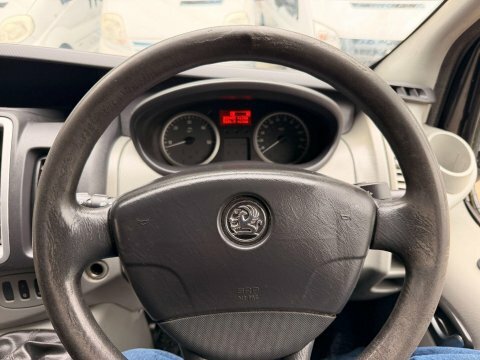 Vauxhall Vivaro Vauxhall Vivaro 2013 White #32