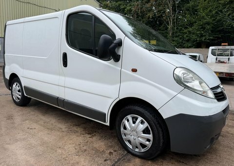 Vauxhall Vivaro 2.0 2700 Cdti White #2