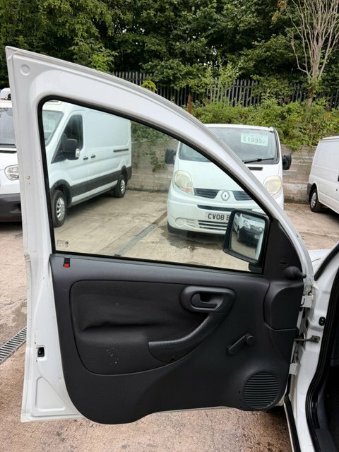 Vauxhall Combo Car Derived Van 1.3 Cdti 1700 16V 200707 White #34