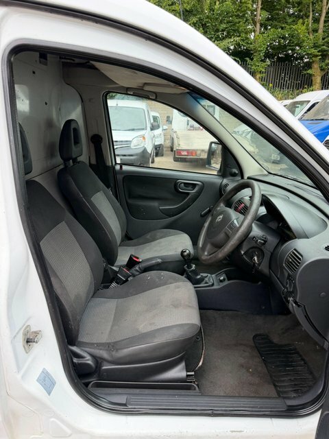 Vauxhall Combo Car Derived Van 1.3 Cdti 1700 16V 200707 White #28