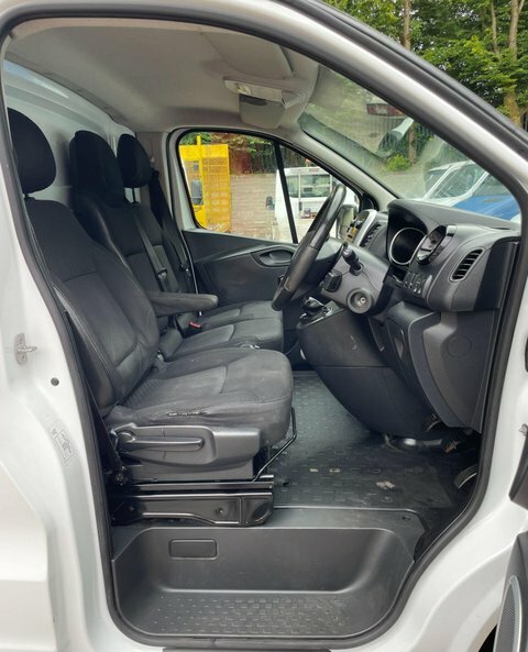 Vauxhall Vivaro 2900 L2h1 Cdti Pv White #20