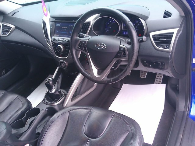 Hyundai Veloster Hatchback White #12