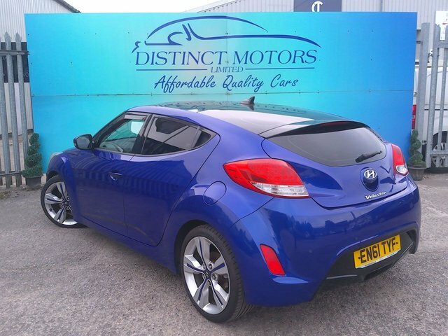 Hyundai Veloster Hatchback White #4