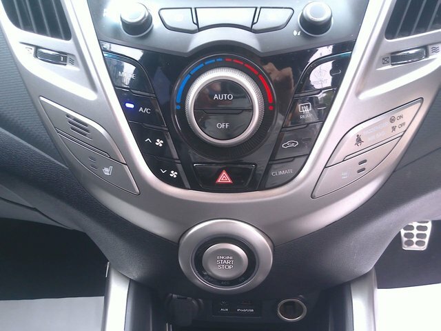 Hyundai Veloster Hatchback White #19