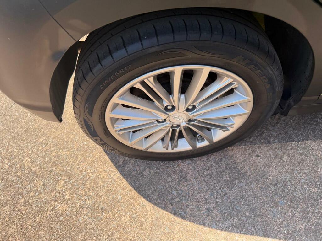 Hyundai Kona Se Orange #19