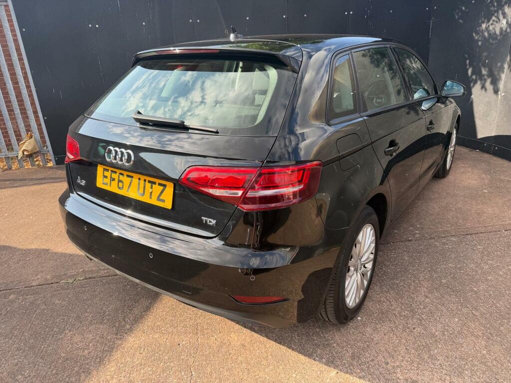 Audi A3 1.5 Tfsi Cod S Line Sportback S Tronic Red #13