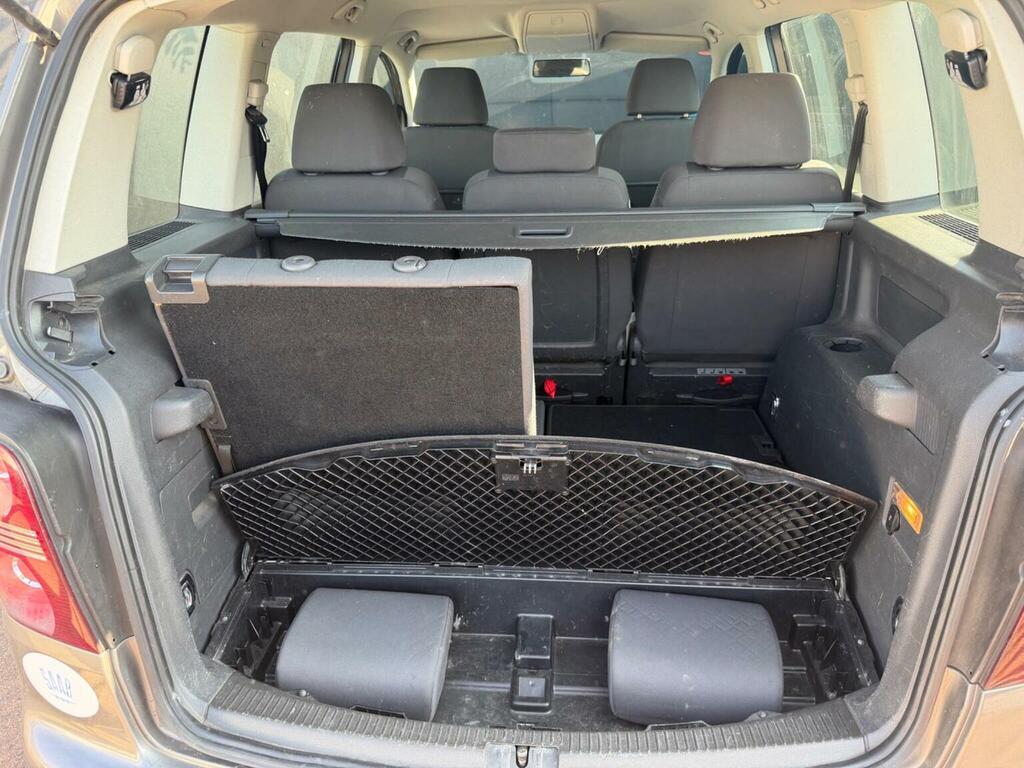 Volkswagen Touran S Black #8