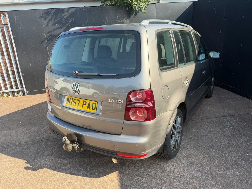 Volkswagen Touran S Black #11