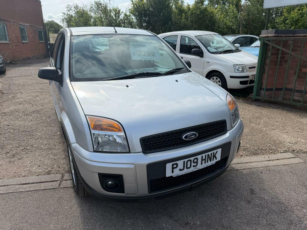 Ford Fusion Zetec Climate Silver #3