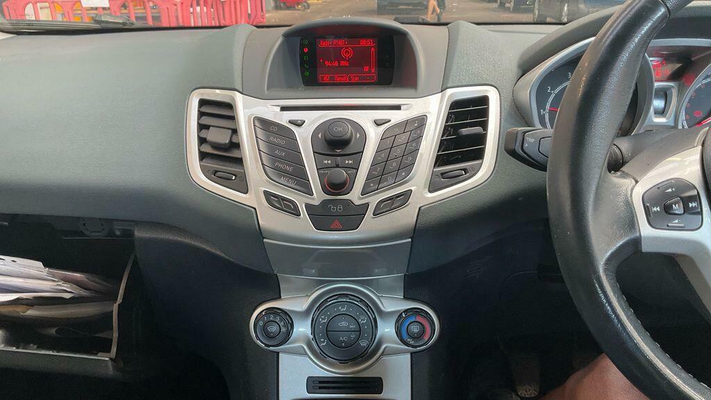 Ford Fiesta Zetec Blue #12