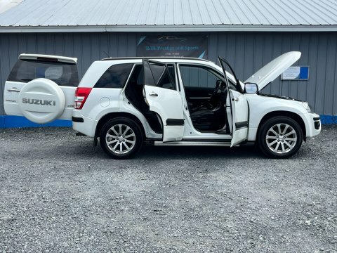 Suzuki Grand Vitara 2.4 Vvt Sz5 White #3