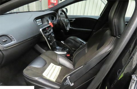 Volvo V40 2.0 T2 R-design Black #2