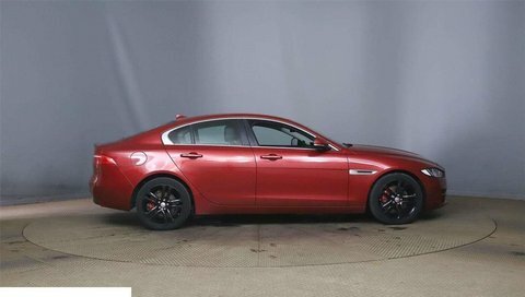 Jaguar XE 2.0D Portfolio Red #6