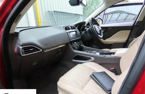 Jaguar F-Pace 2.0 D180 Portfolio RX67ZZT Red #3