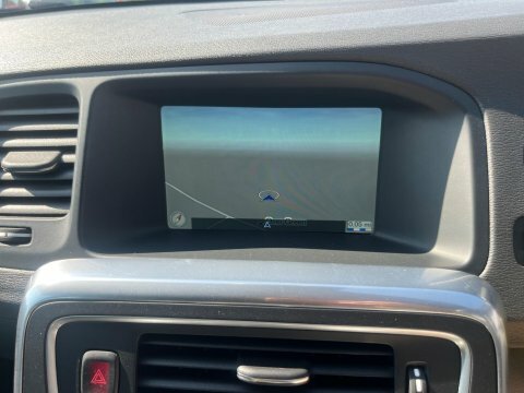 Volvo V60 2.0 D4 R-design Grey #4