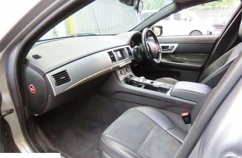 Jaguar XF 2.2D R-sport Sportbrake Grey #2