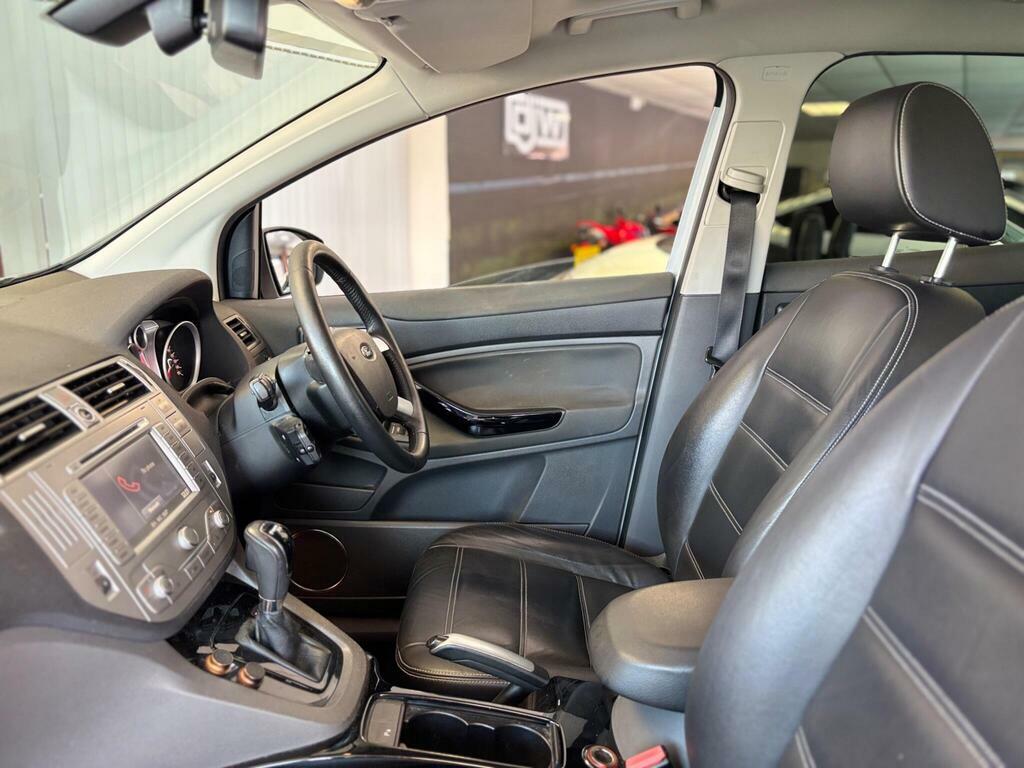 Ford Kuga 2.0 Tdci Zetec 2Wd Euro 5 201262 White #25