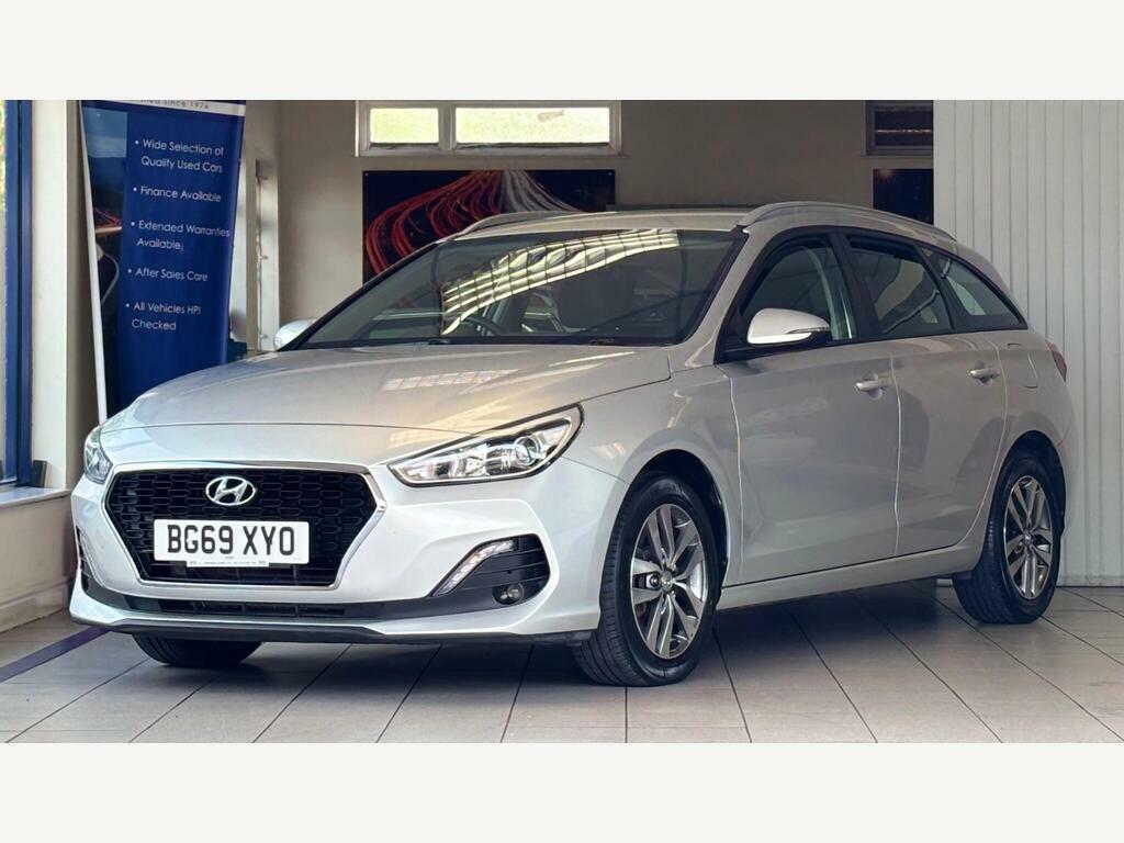 Hyundai I30 1.6 Crdi Se Nav Tourer Euro 6 S S Silver #3