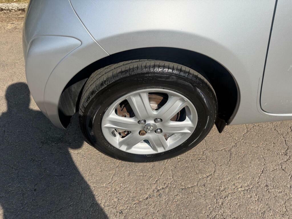 Toyota IQ Vvt-i Iq2 3-Door Silver #21