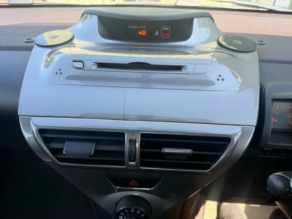 Toyota IQ Vvt-i Iq2 3-Door Silver #18