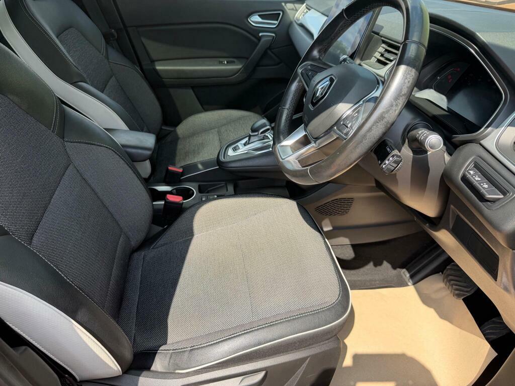 Renault Captur Iconic Black #12