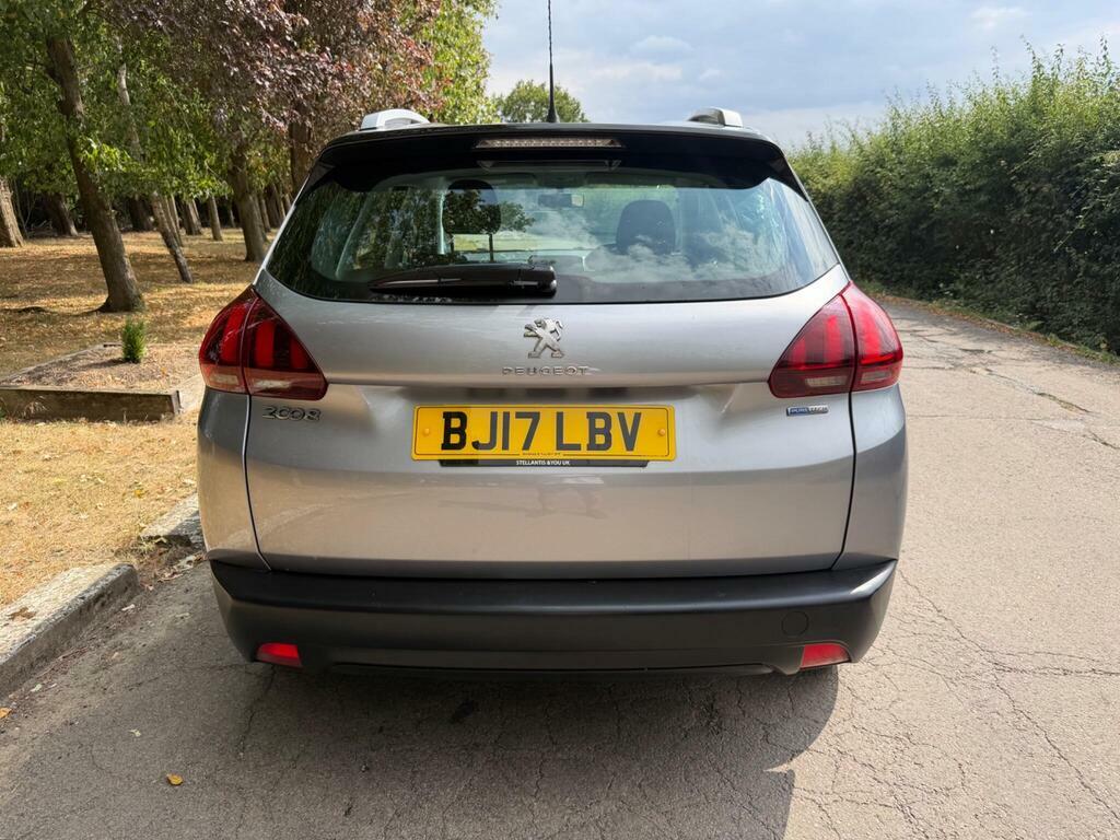 Peugeot 2008 1.2 Puretech Active Euro 6 BJ17LBV Grey #4