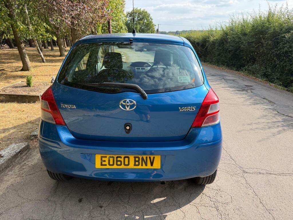 Toyota Yaris  Black #4