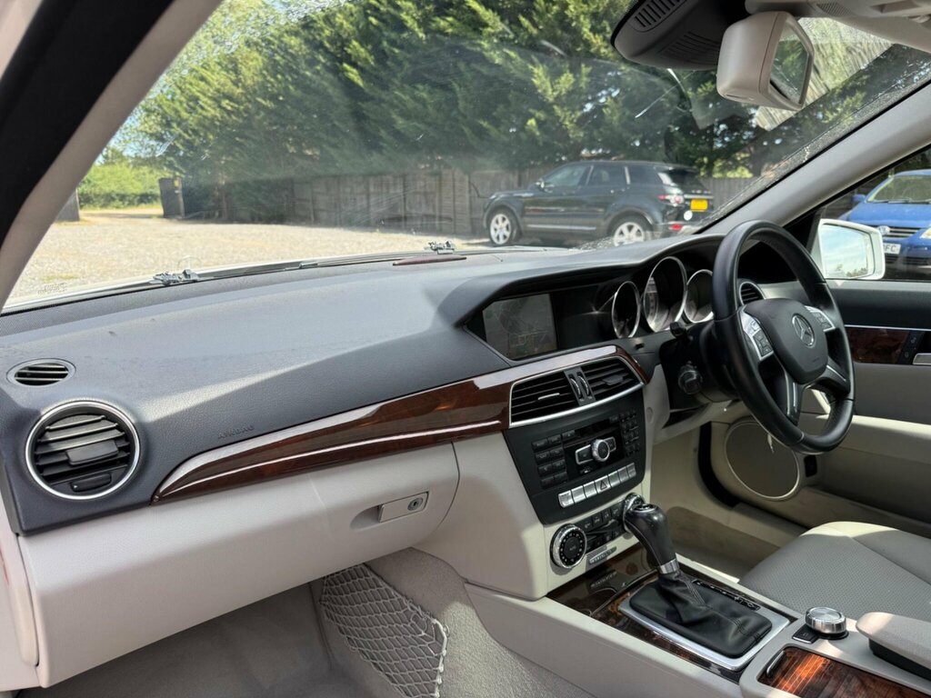 Mercedes-Benz C Class 2012 6.3 C63 V8 Amg Saloon Spds Mct Eur Black #17