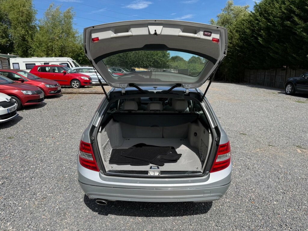 Mercedes-Benz C Class 2012 6.3 C63 V8 Amg Saloon Spds Mct Eur Black #12