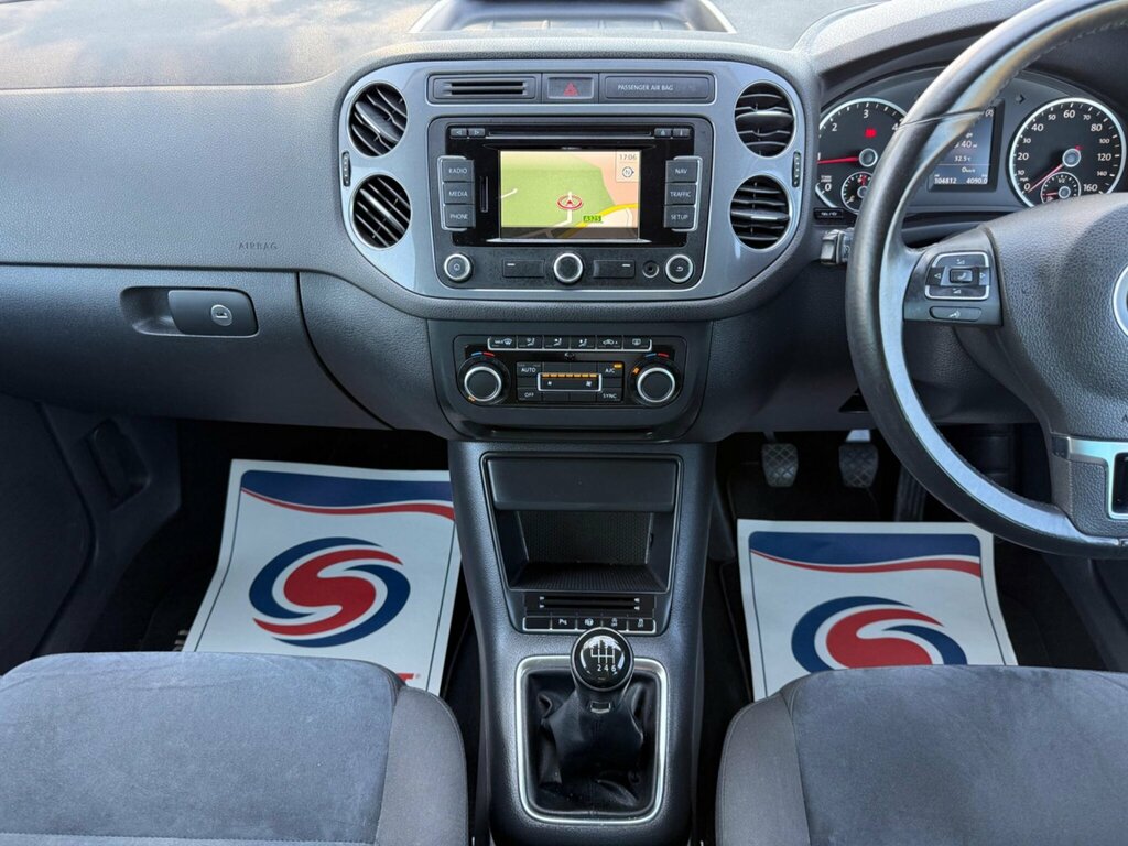 Volkswagen Tiguan 2.0 Tdi Bluemotion Tech R-line Edition Dsg 4Wd Eur White #39