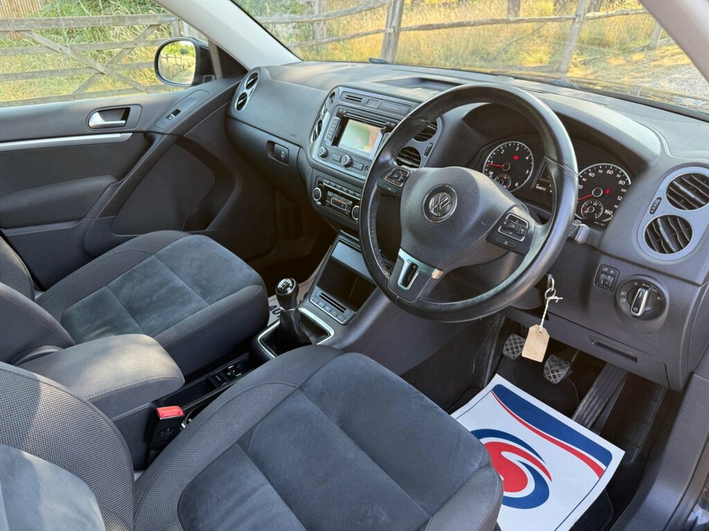 Volkswagen Tiguan 2.0 Tdi Bluemotion Tech R-line Edition Dsg 4Wd Eur White #33