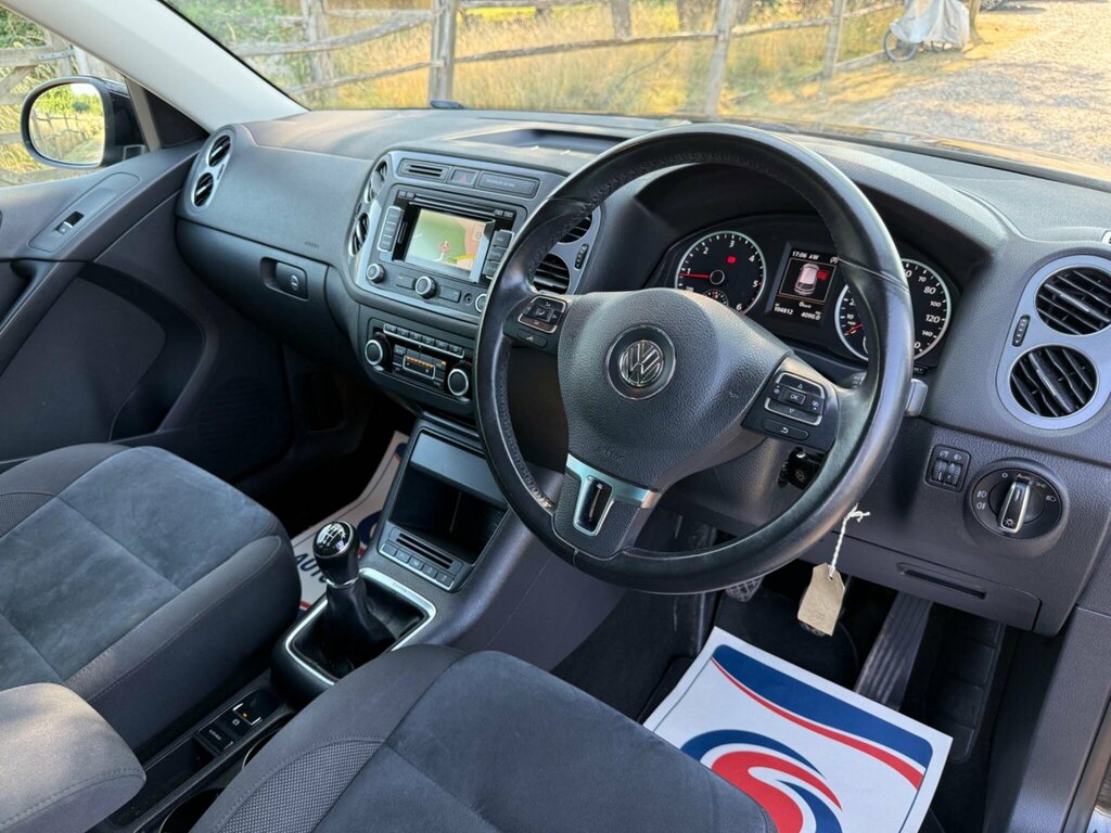 Volkswagen Tiguan 2.0 Tdi Bluemotion Tech R-line Edition Dsg 4Wd Eur White #36