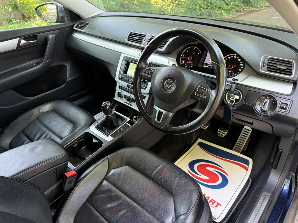Volkswagen Passat Alltrack 2.0 Alltrack Tdi Bluemotion Black #27